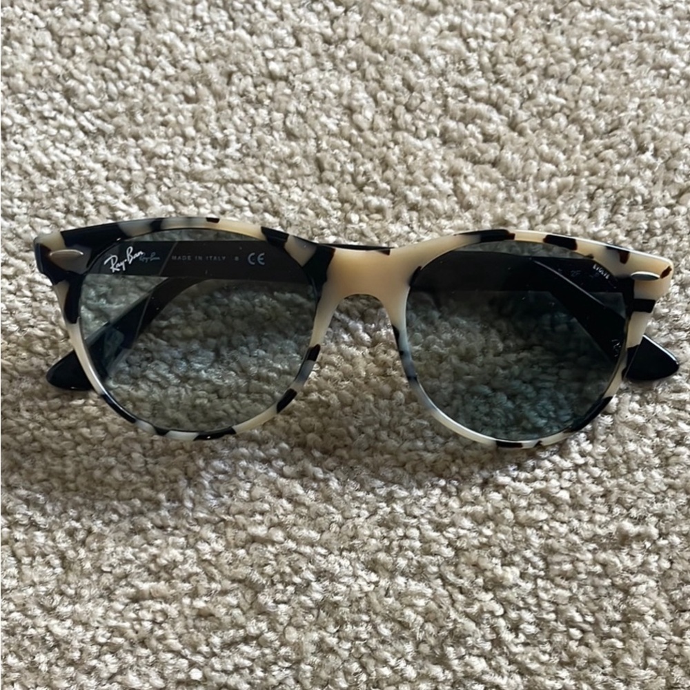 Ray-Ban Tortoise Shell Sunglasses
